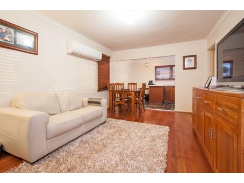 32 Jack Avenue, Mount Austin NSW 2650