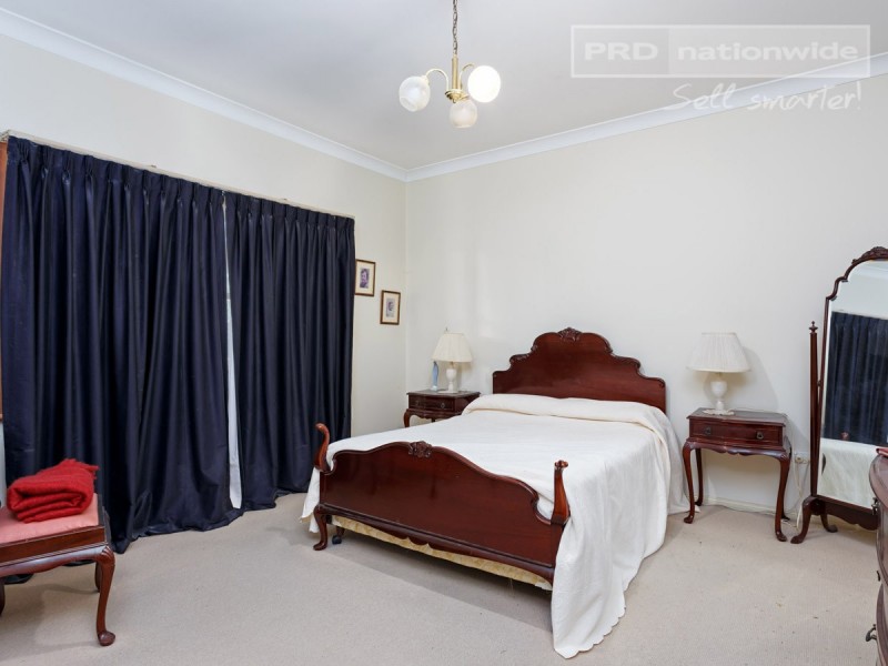 2A Trevor Street, Turvey Park NSW 2650