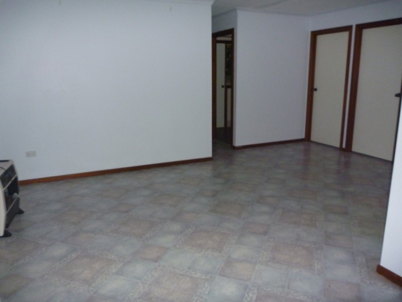 9 Nardoo, Glenfield Park NSW 2650