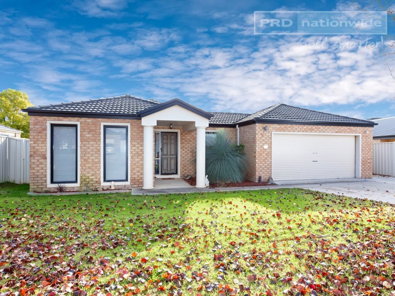 7 Walla Place, Glenfield Park NSW 2650