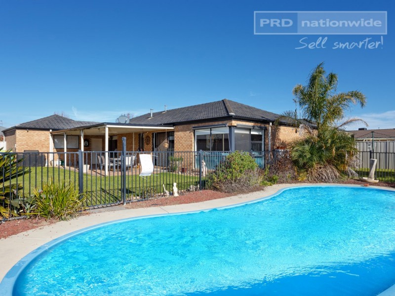 7 Walla Place, Glenfield Park NSW 2650