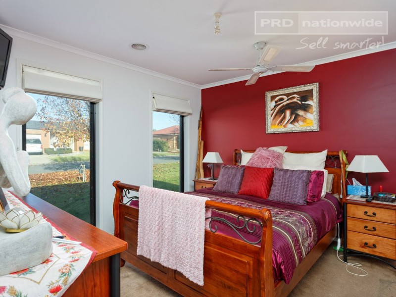 7 Walla Place, Glenfield Park NSW 2650