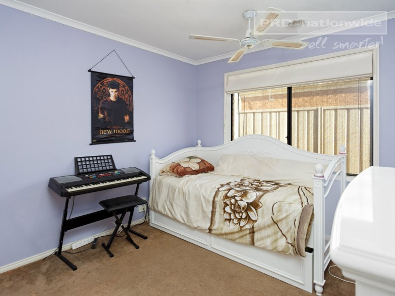 7 Walla Place, Glenfield Park NSW 2650
