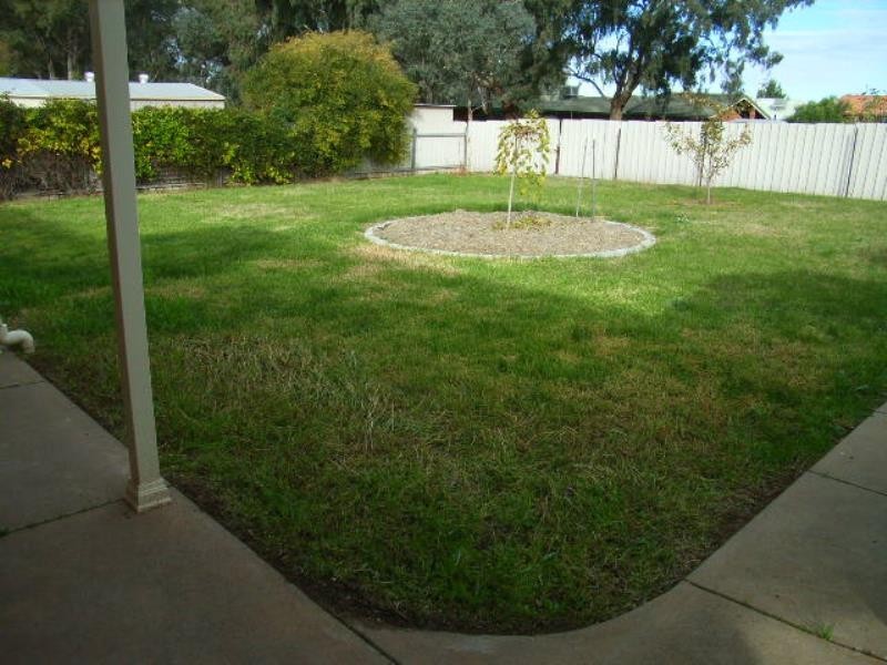 18 Doman Street, Estella NSW 2650