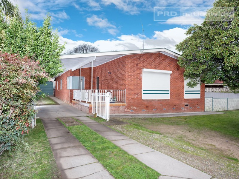 49 Kilpatrick Street, Kooringal NSW 2650