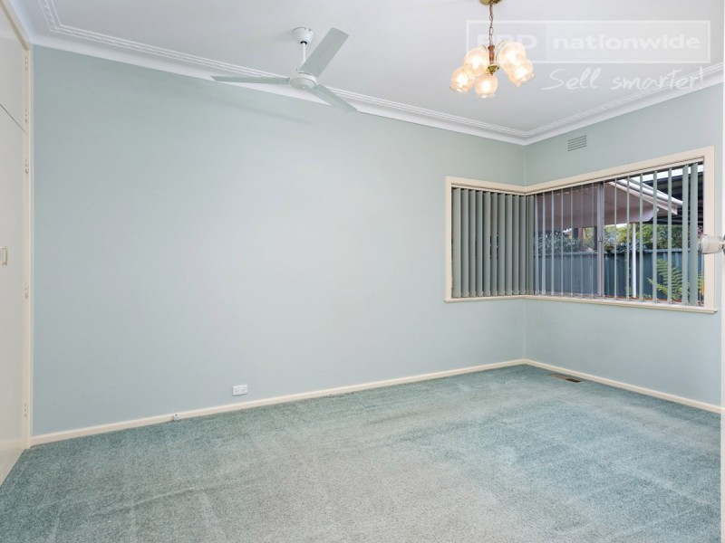 49 Kilpatrick Street, Kooringal NSW 2650