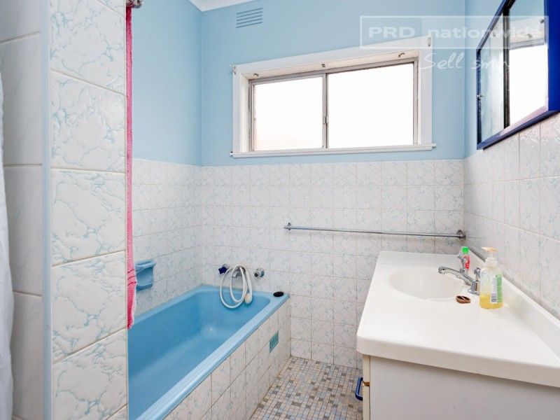 49 Kilpatrick Street, Kooringal NSW 2650