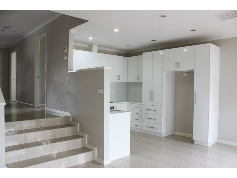 3/2 Cochrane Street, Kooringal NSW 2650