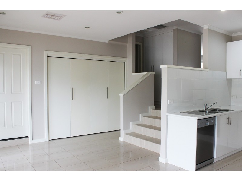 3/2 Cochrane Street, Kooringal NSW 2650