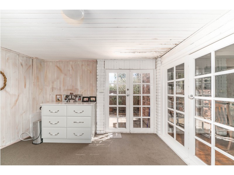 5 Falcon Place, Kooringal NSW 2650