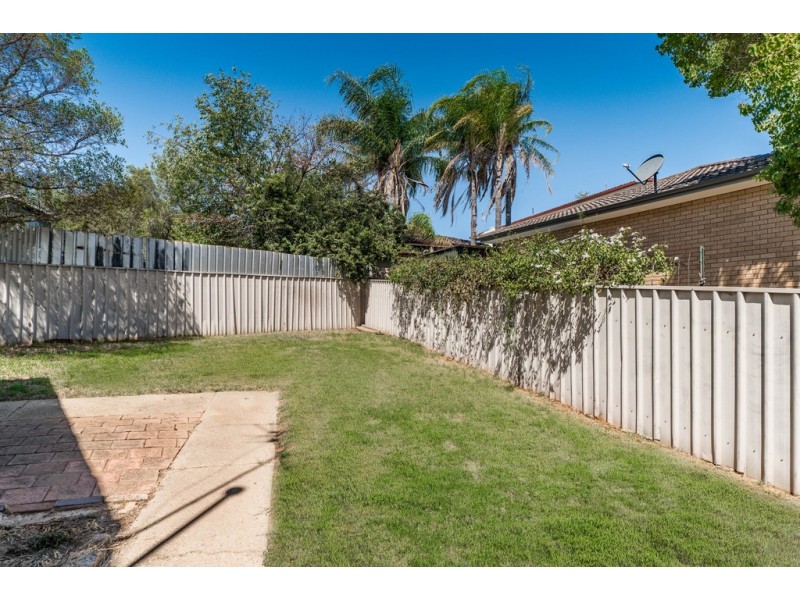5 Falcon Place, Kooringal NSW 2650