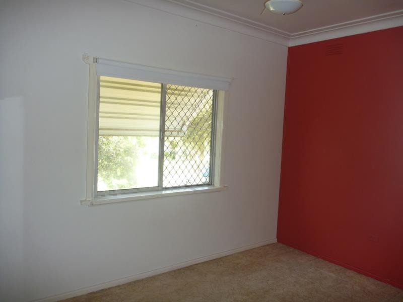 34 Warrawong Street, Kooringal NSW 2650