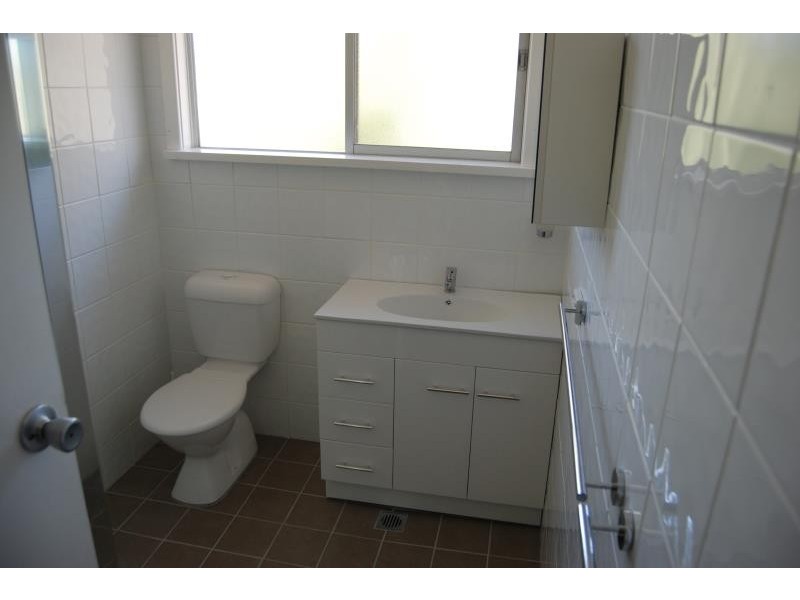 34 Warrawong Street, Kooringal NSW 2650