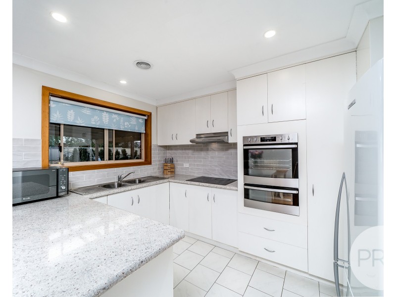 123 Undurra Drive, Glenfield Park NSW 2650