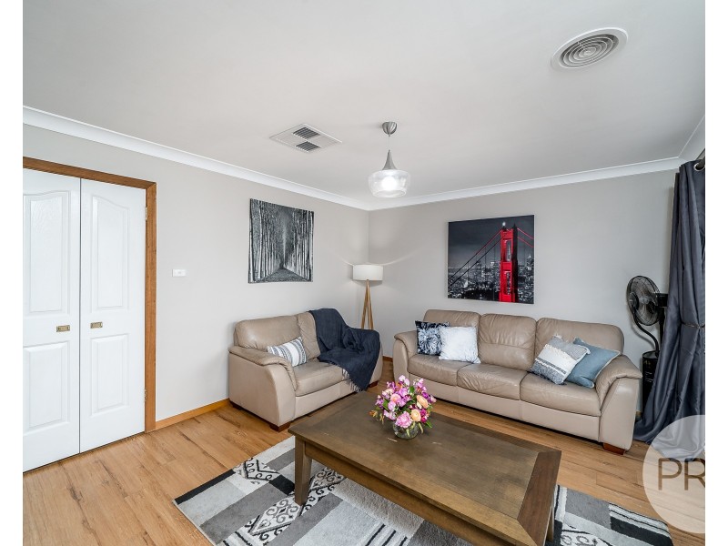 123 Undurra Drive, Glenfield Park NSW 2650