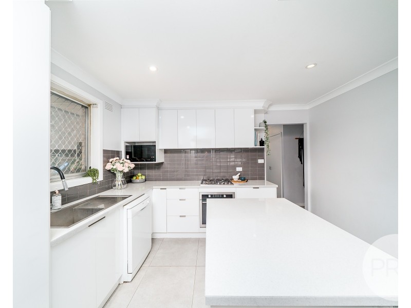 4 Binda Place, Ashmont NSW 2650