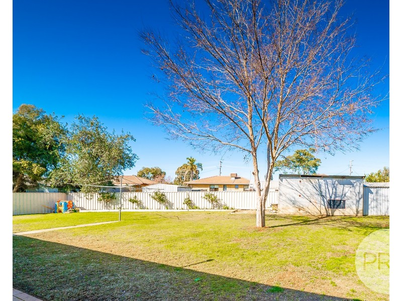 4 Binda Place, Ashmont NSW 2650