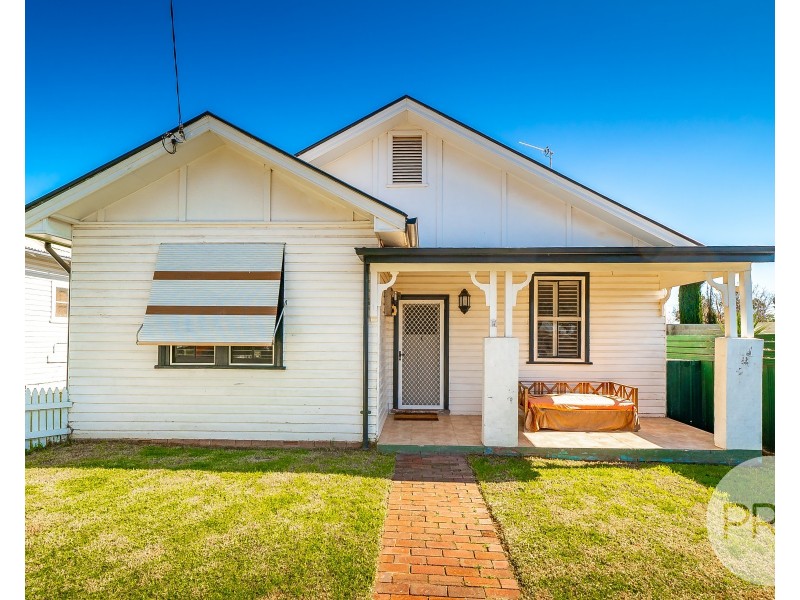 26 Flinders Street, Turvey Park NSW 2650