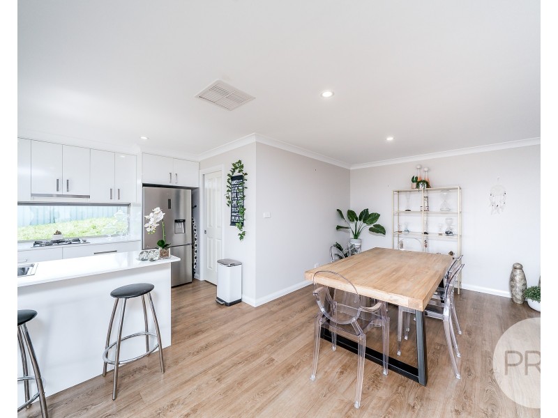 41 Deakin Avenue, Lloyd NSW 2650