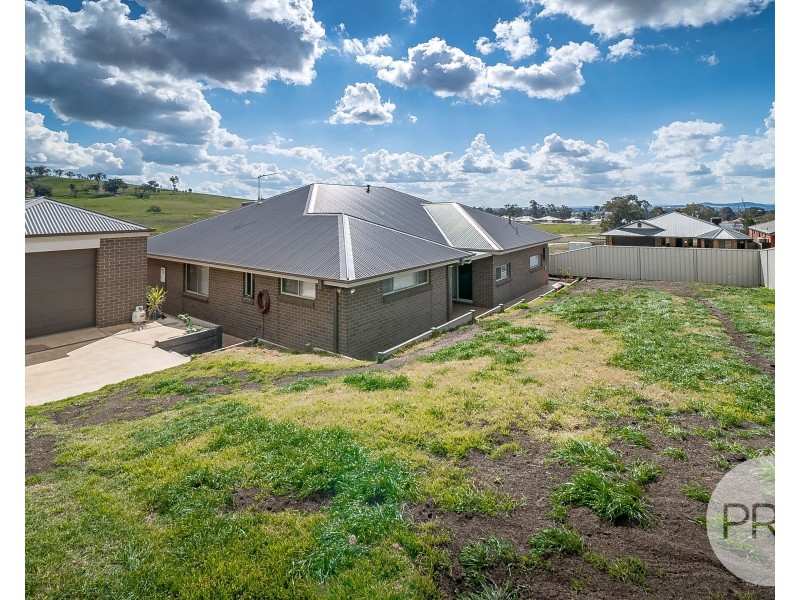 41 Deakin Avenue, Lloyd NSW 2650