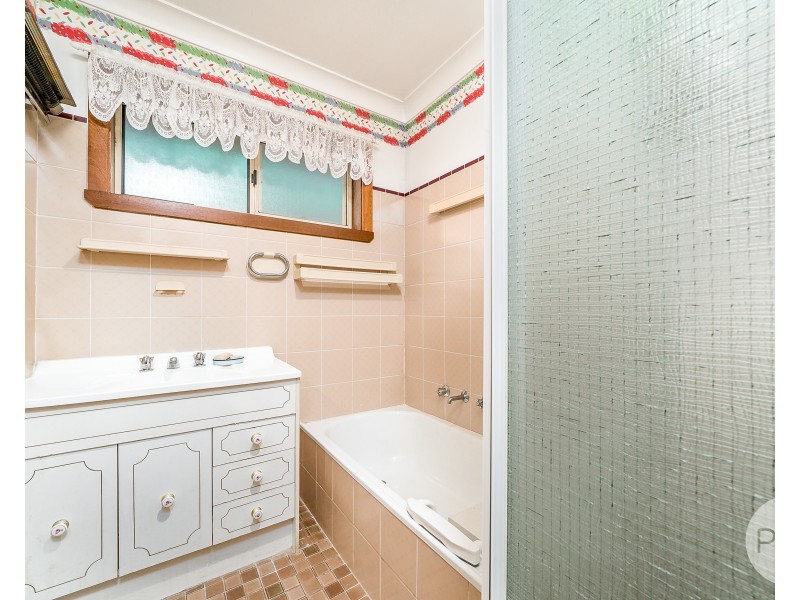 4 Bermingham Avenue, San Isidore NSW 2650