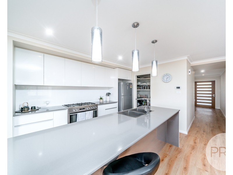 27 Chang Avenue, Lloyd NSW 2650