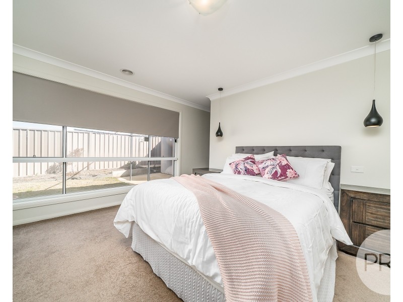27 Chang Avenue, Lloyd NSW 2650