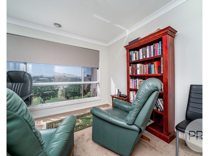 27 Chang Avenue, Lloyd NSW 2650