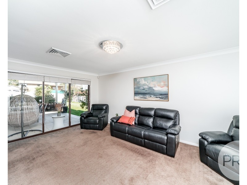 54 Allambie Way, Mount Austin NSW 2650