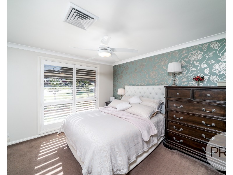 54 Allambie Way, Mount Austin NSW 2650