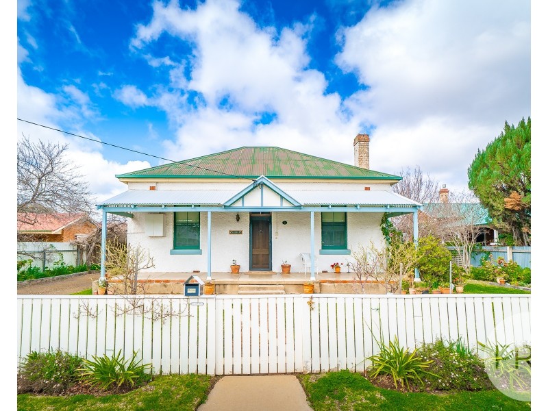 98 Crampton Street, Wagga Wagga NSW 2650