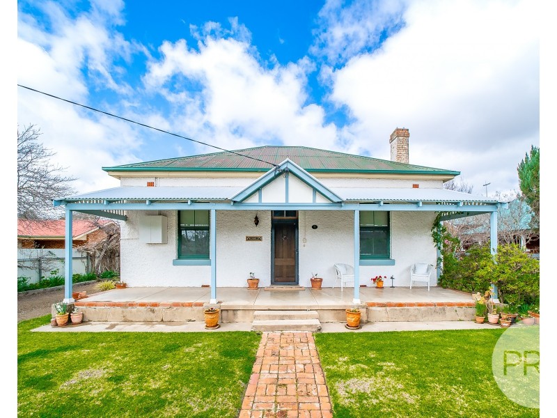 98 Crampton Street, Wagga Wagga NSW 2650