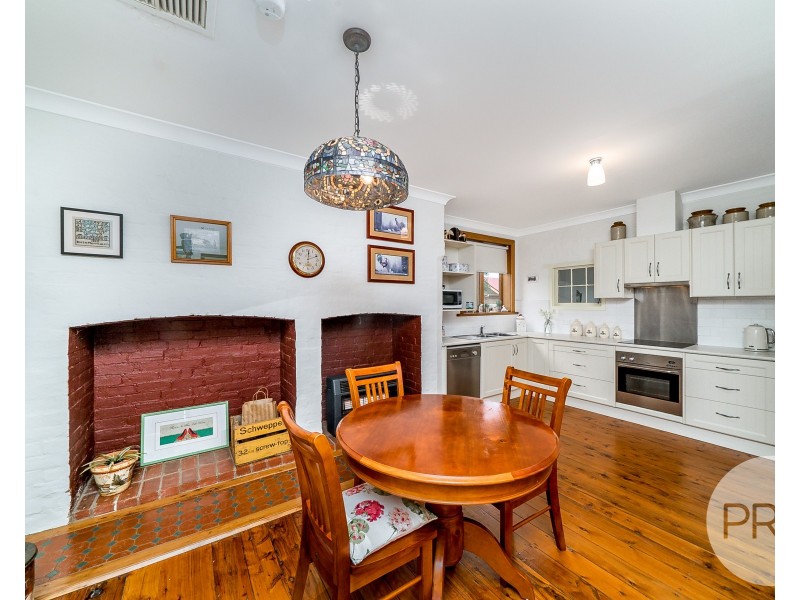 98 Crampton Street, Wagga Wagga NSW 2650