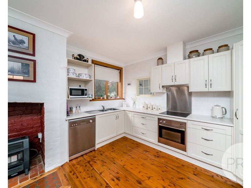 98 Crampton Street, Wagga Wagga NSW 2650
