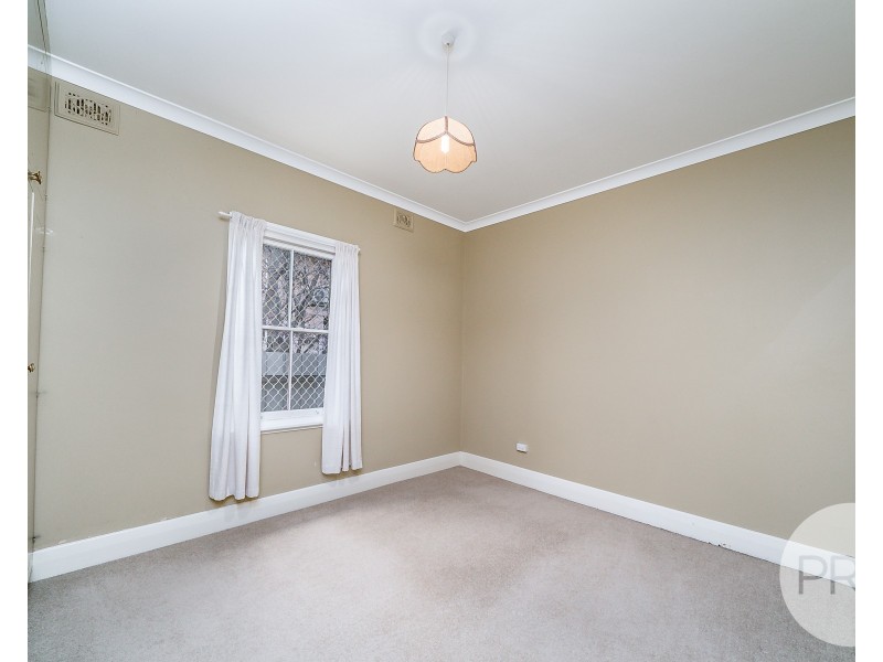 73 Simmons Street, Wagga Wagga NSW 2650