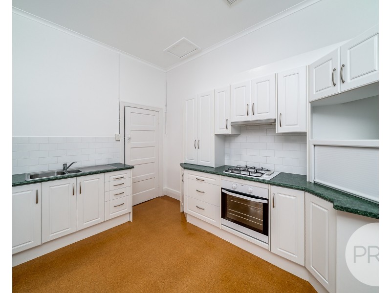 73 Simmons Street, Wagga Wagga NSW 2650