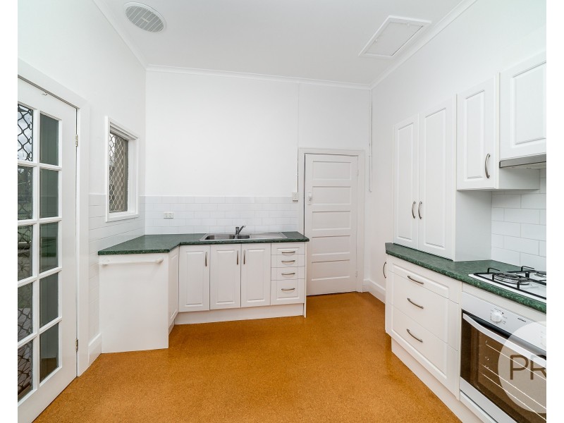 73 Simmons Street, Wagga Wagga NSW 2650