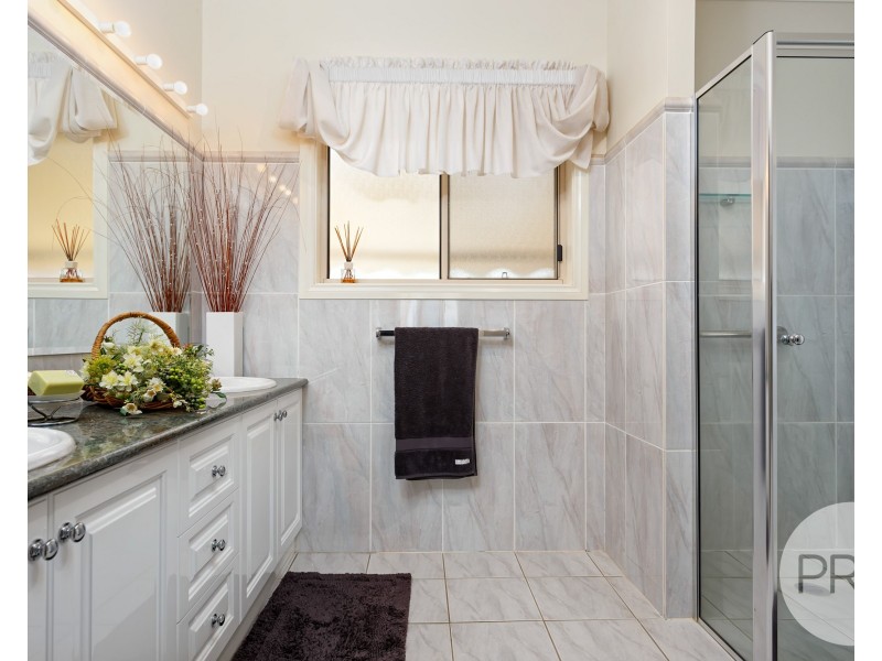 11 Stellway Close, Kooringal NSW 2650