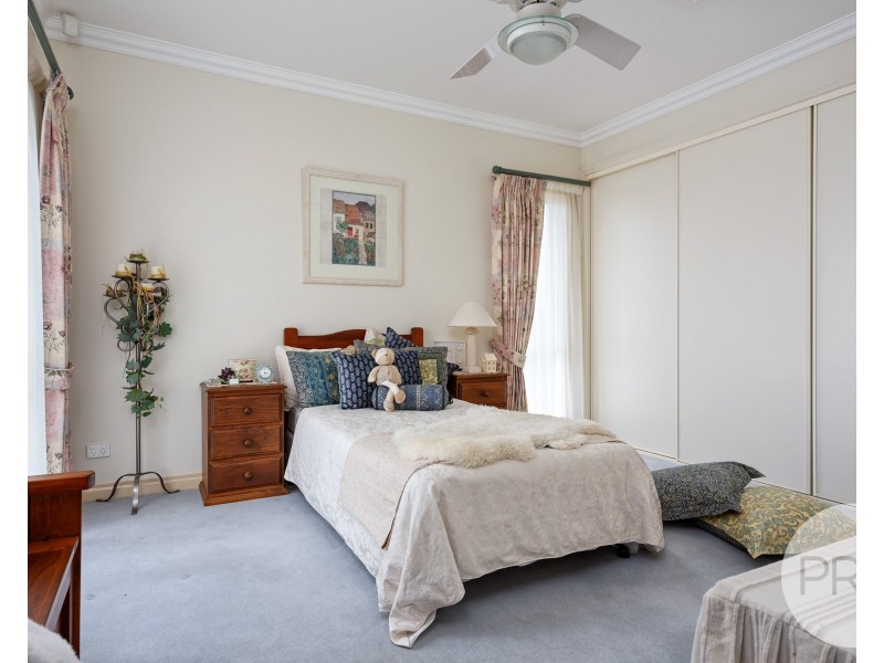 11 Stellway Close, Kooringal NSW 2650