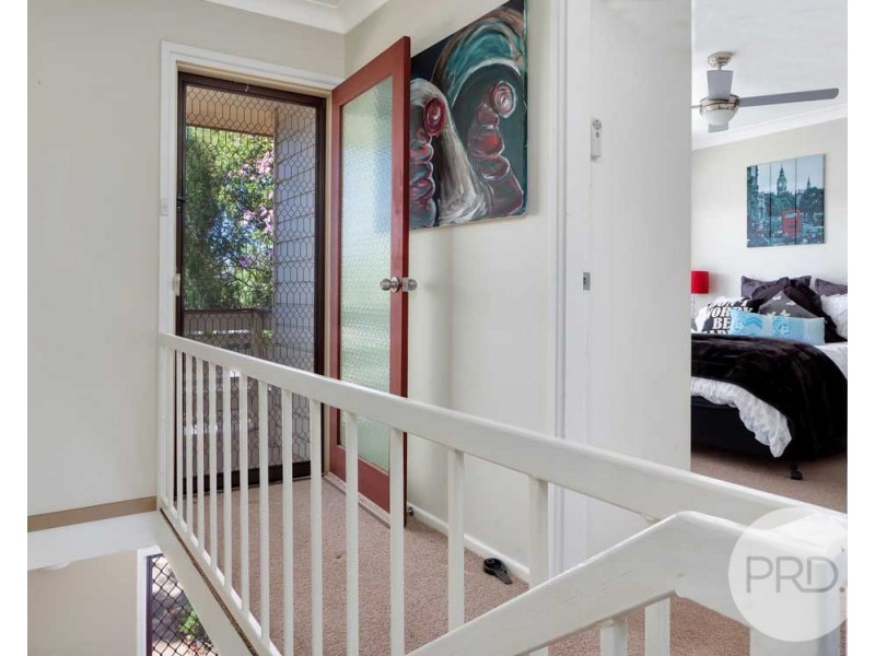 2/17 Cochrane Street, Kooringal NSW 2650