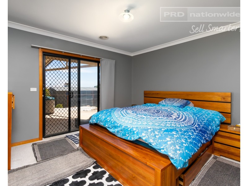 26 Dundale Crescent, Estella NSW 2650