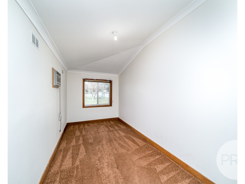 3 Maple Road, Lake Albert NSW 2650