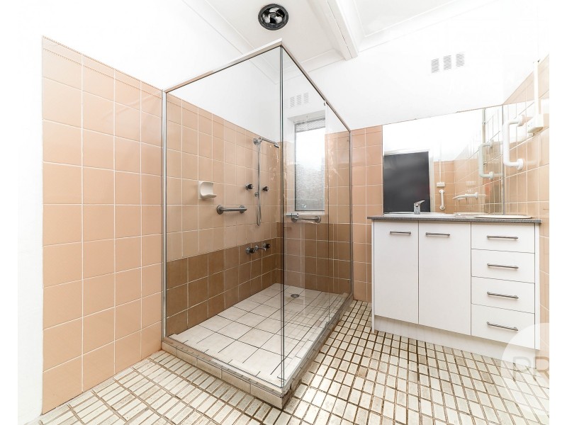 3 Maple Road, Lake Albert NSW 2650