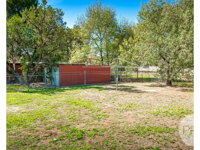 3 Maple Road, Lake Albert NSW 2650