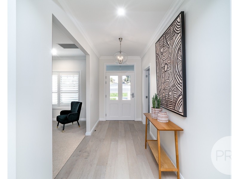 91 Coleman Street, Turvey Park NSW 2650