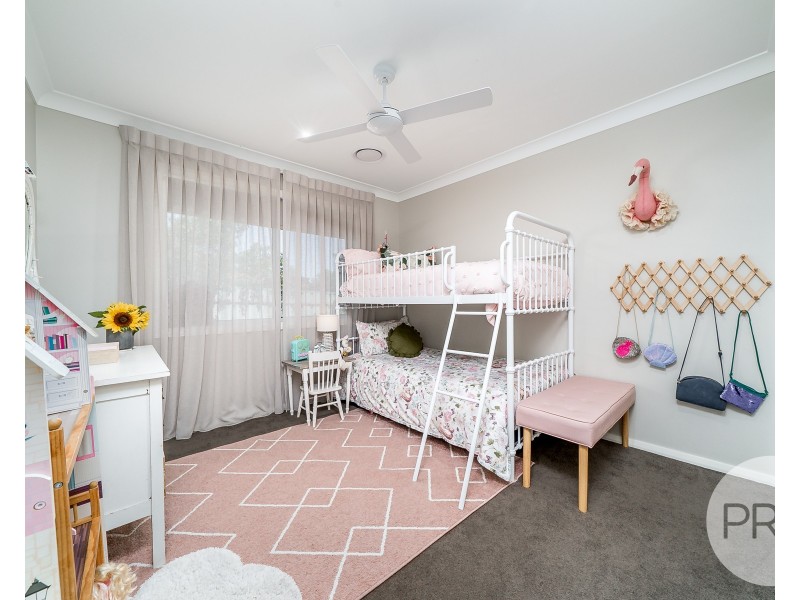 54 Main Street, Lake Albert NSW 2650