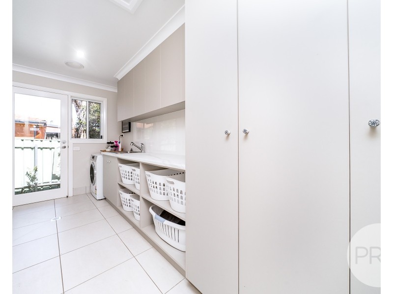 54 Main Street, Lake Albert NSW 2650