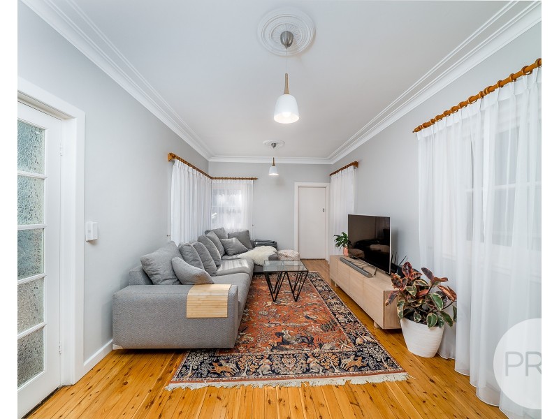 27 Garland Street, Turvey Park NSW 2650