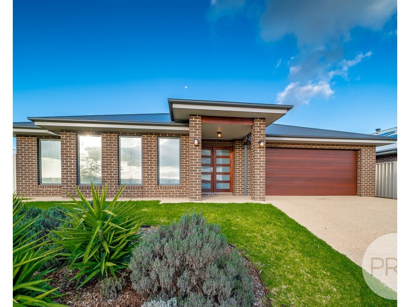 43 Barmedman Avenue, Gobbagombalin NSW 2650