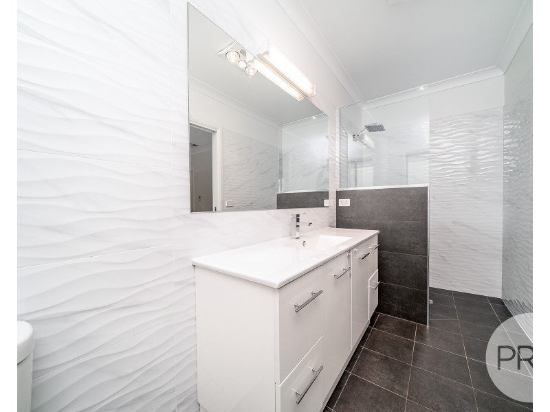 43 Barmedman Avenue, Gobbagombalin NSW 2650